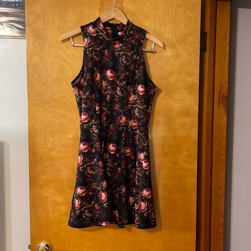 American Rag turtle neck sleeveless dress black with floral pattern